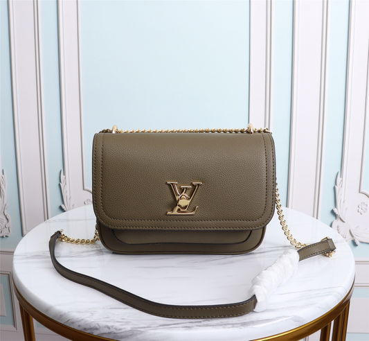 Chic & Stylish Bags