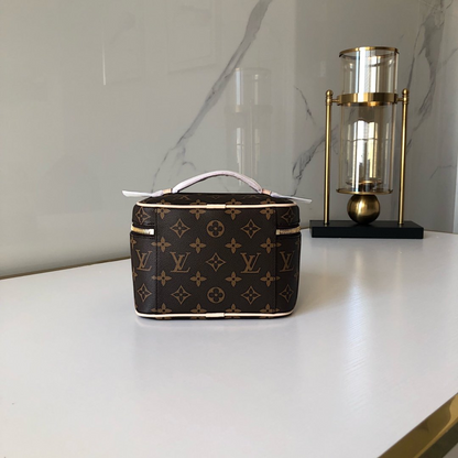 Chic & Stylish Bags