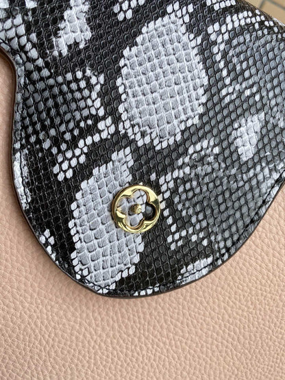 Chic & Stylish Bags