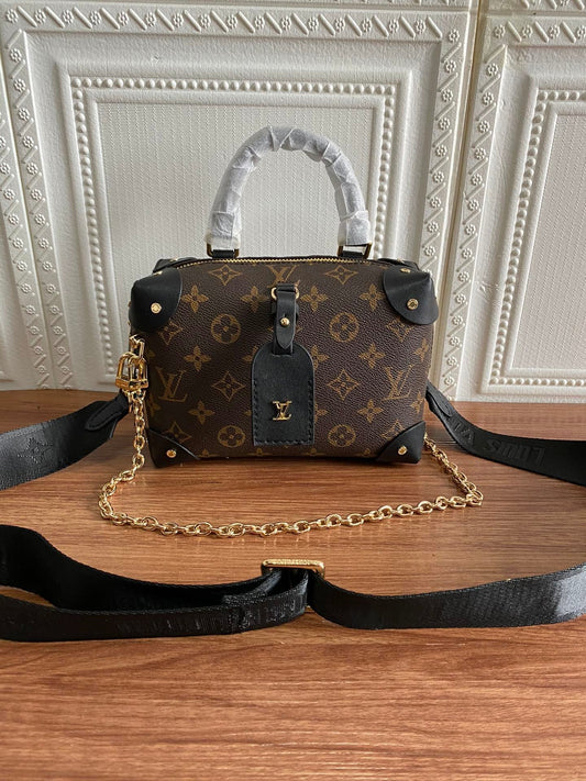 Chic & Stylish Bags