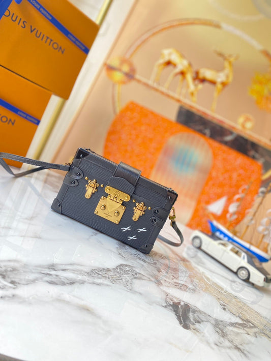 Chic & Stylish Bags