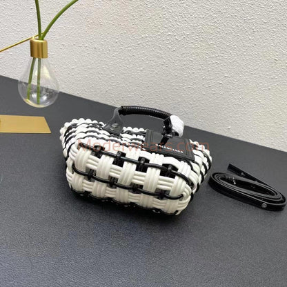 Chic & Stylish Bags