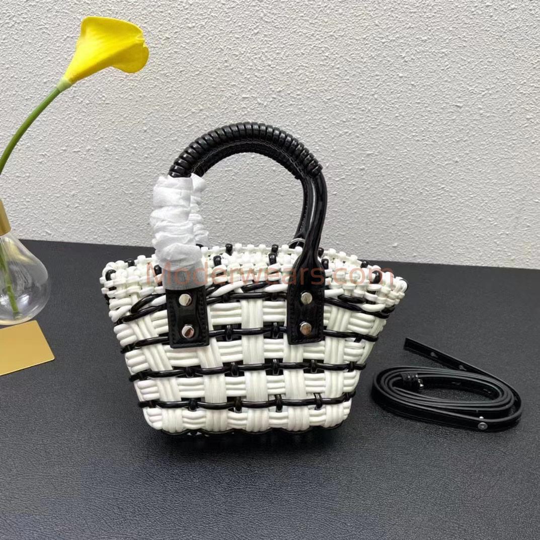 Chic & Stylish Bags