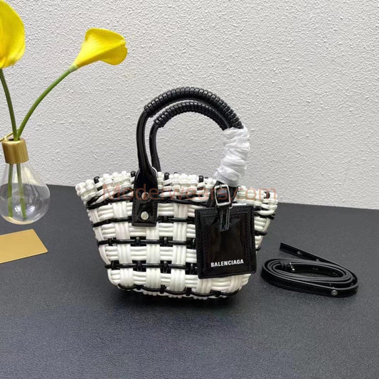 Chic & Stylish Bags
