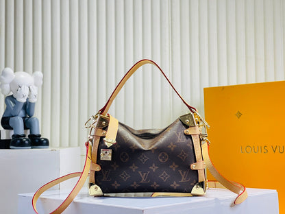 Chic & Stylish Bags