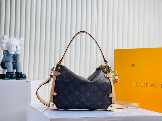 Chic & Stylish Bags