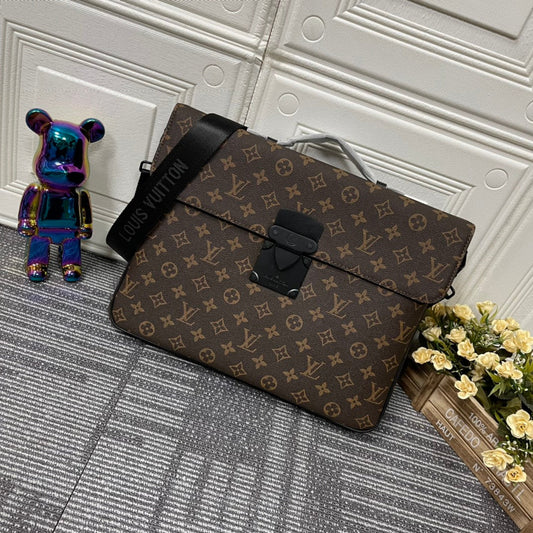 Chic & Stylish Bags