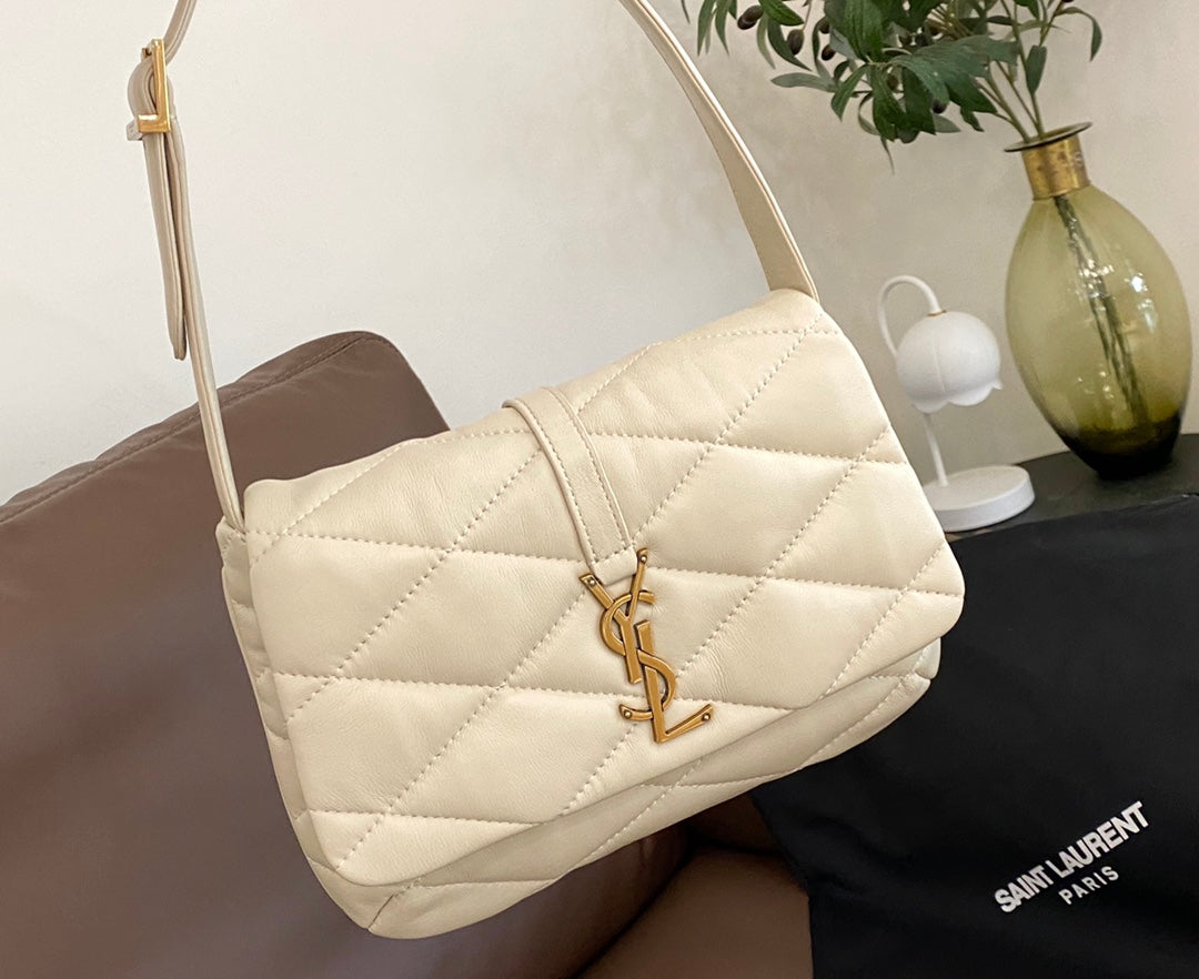 Chic & Stylish Bags