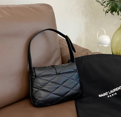 Chic & Stylish Bags