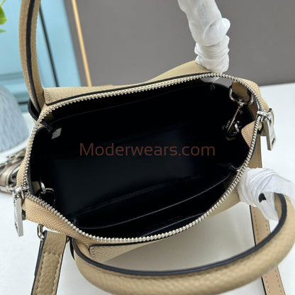 Chic & Stylish Bags