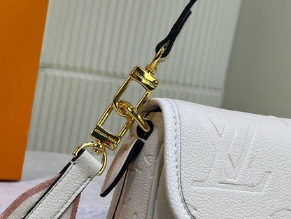 Chic & Stylish Bags