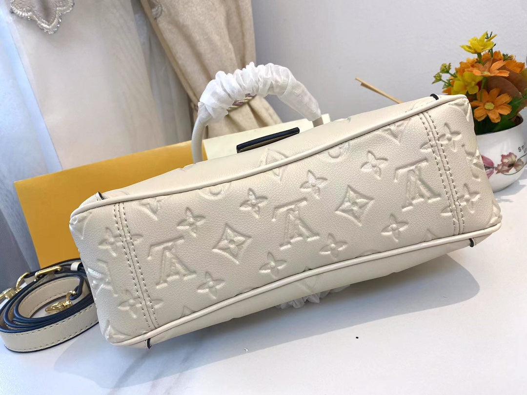 Chic & Stylish Bags
