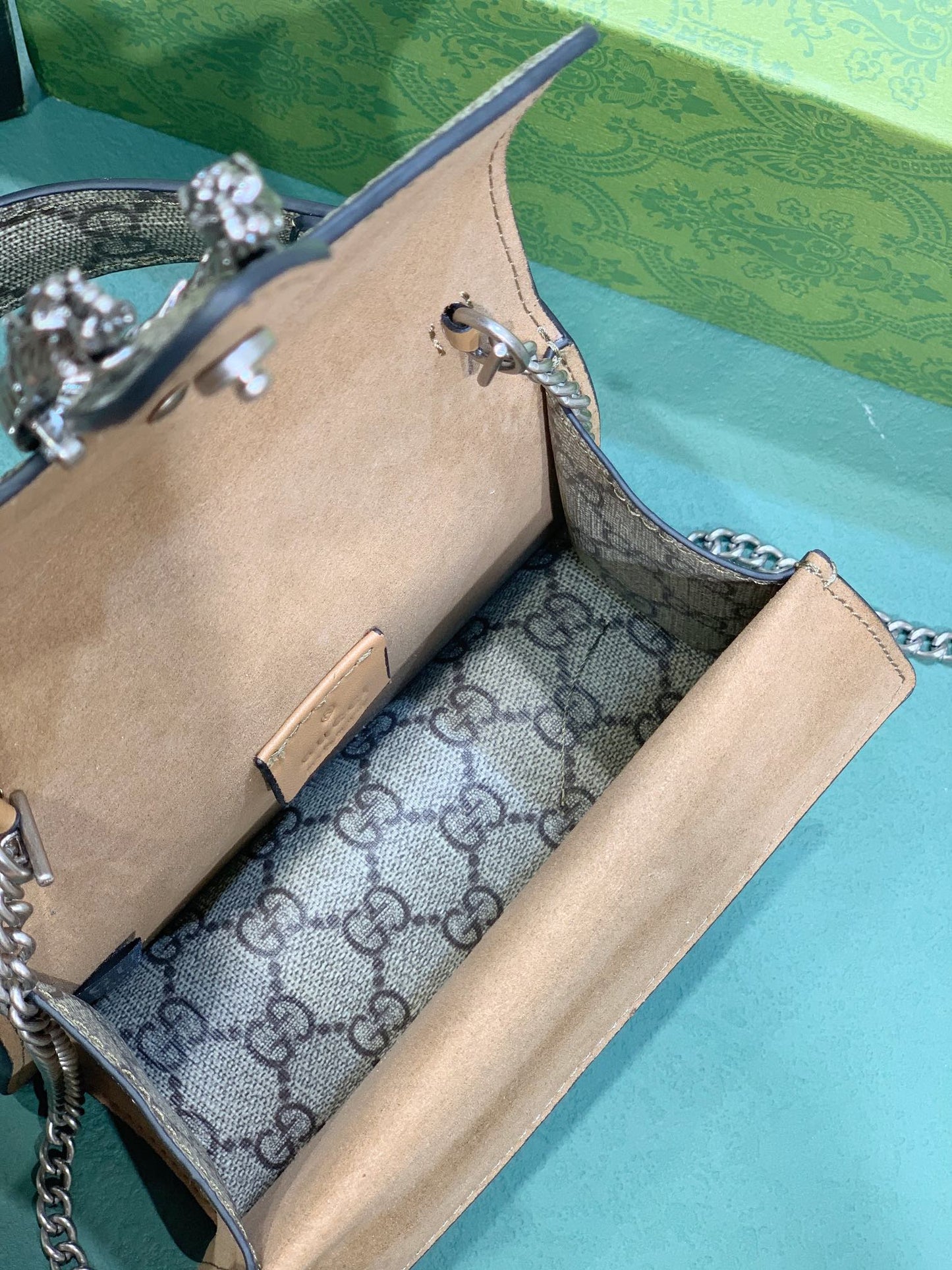 Chic & Stylish Bags