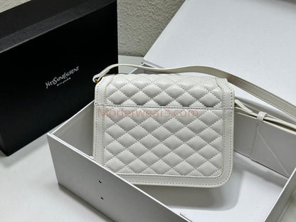 Chic & Stylish Bags