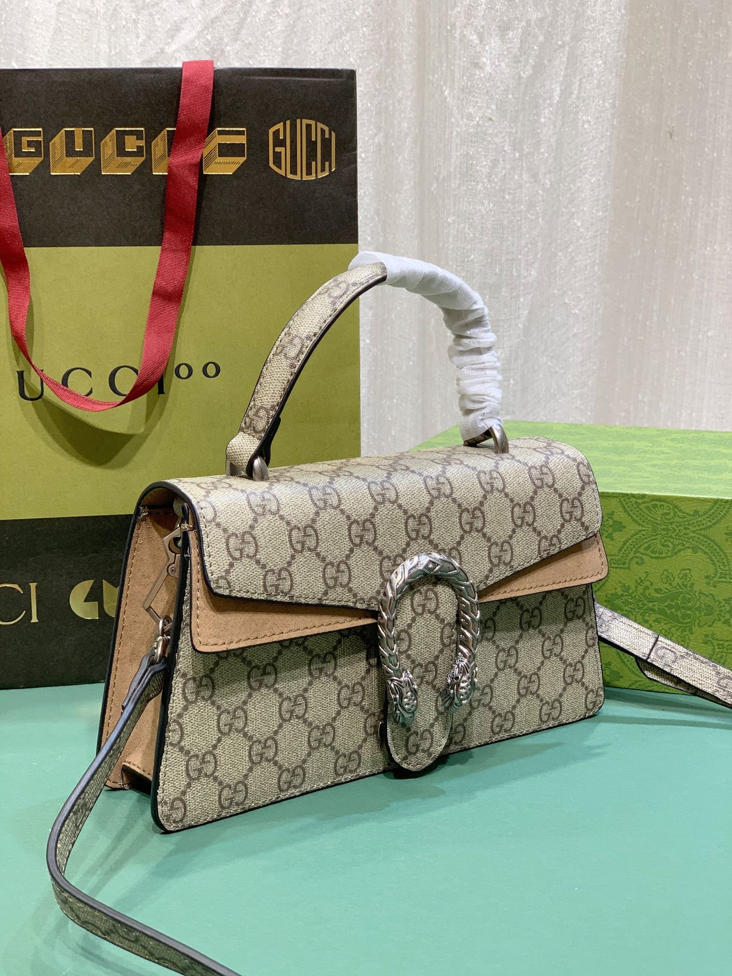 Chic & Stylish Bags