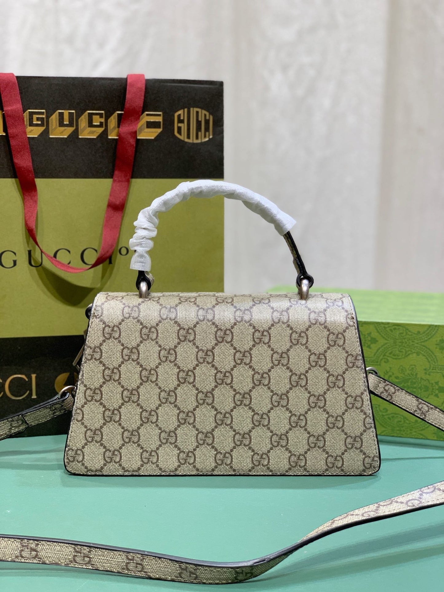 Chic & Stylish Bags