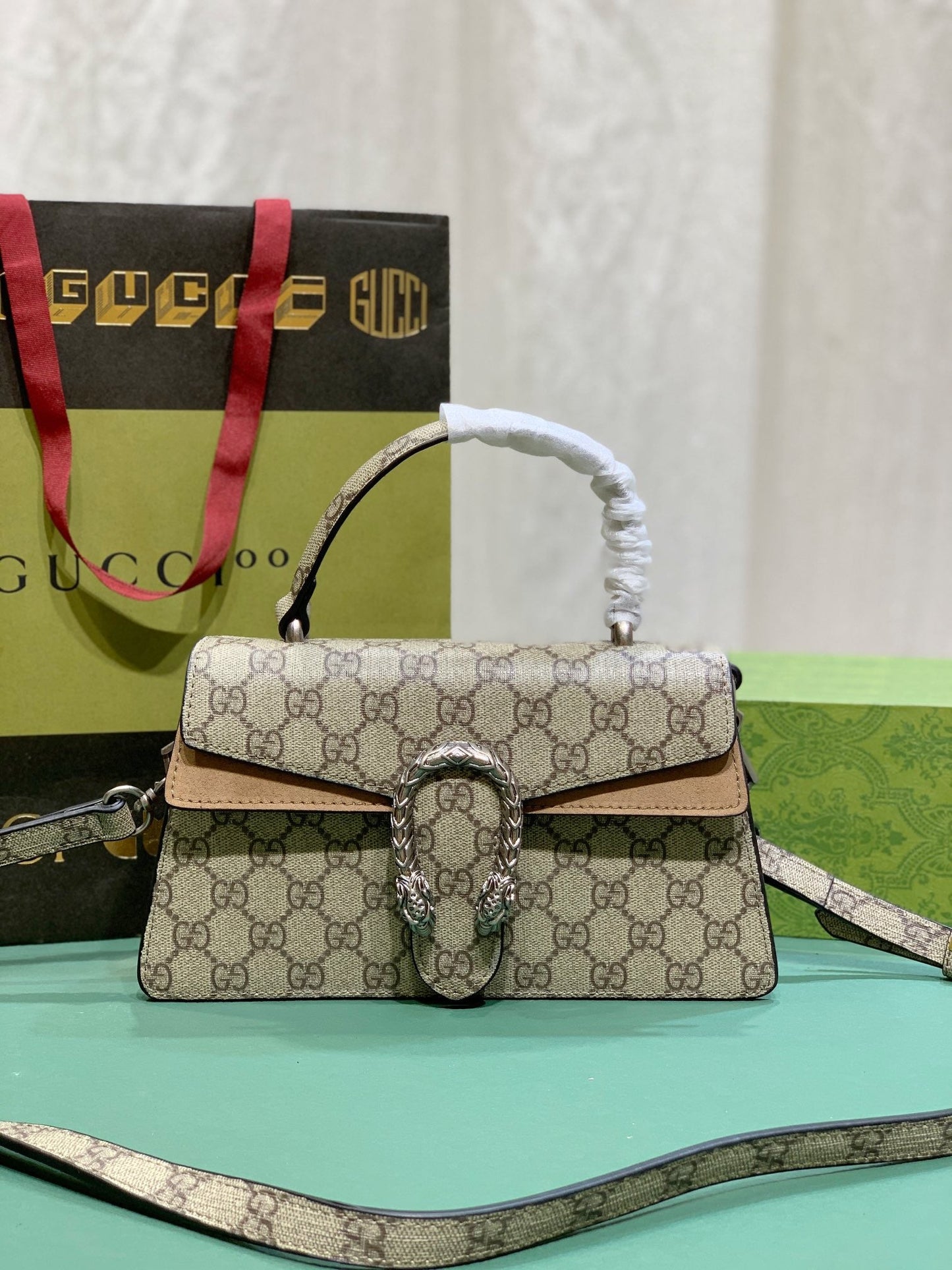 Chic & Stylish Bags