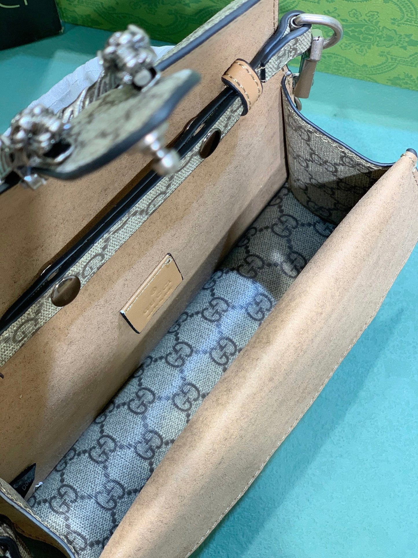 Chic & Stylish Bags