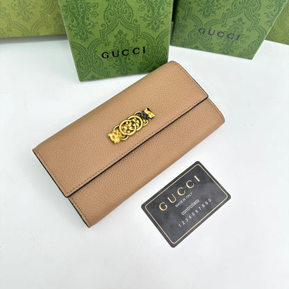 Chic & Stylish Bags