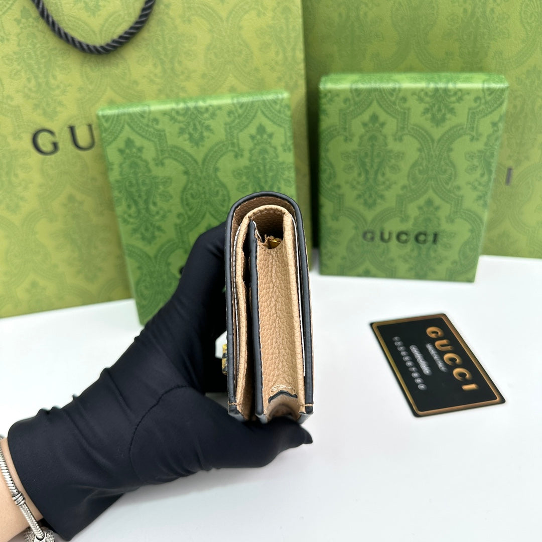 Chic & Stylish Bags