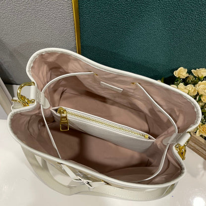 Chic & Stylish Bags