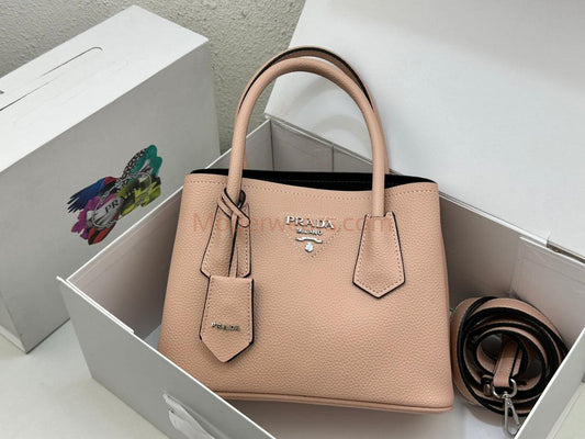 Chic & Stylish Bags