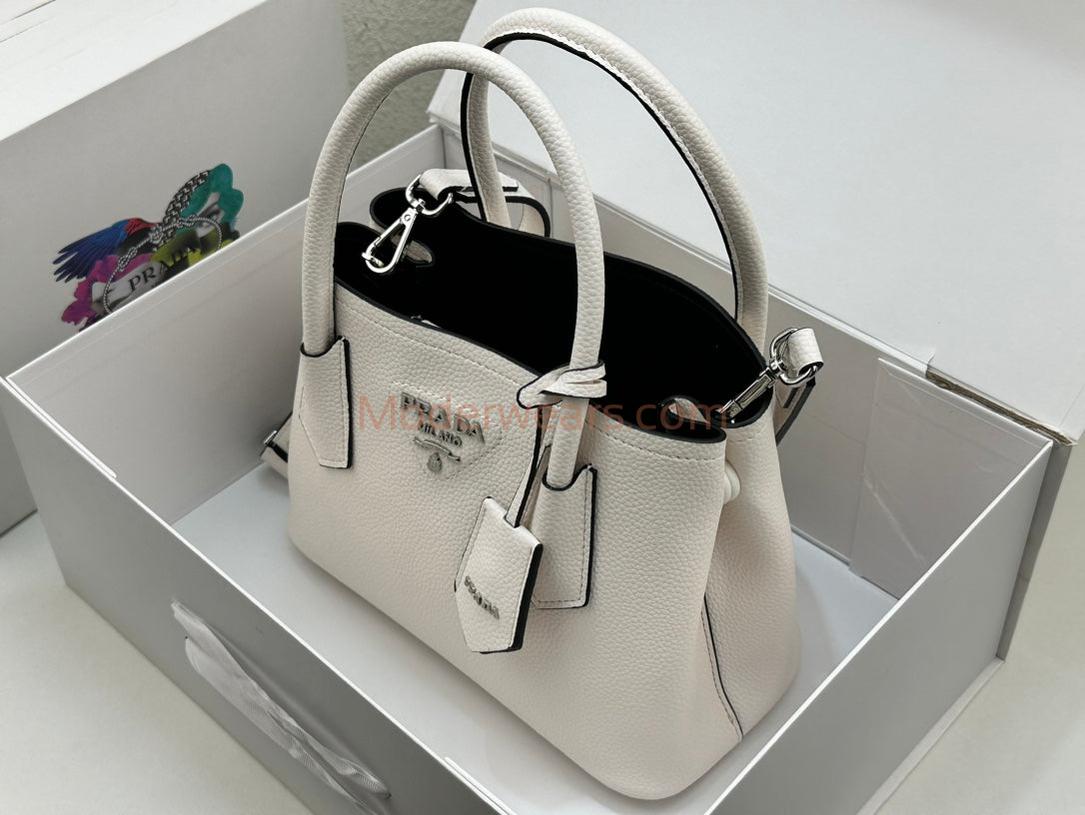 Chic & Stylish Bags