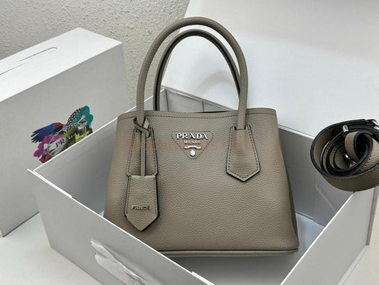 Chic & Stylish Bags