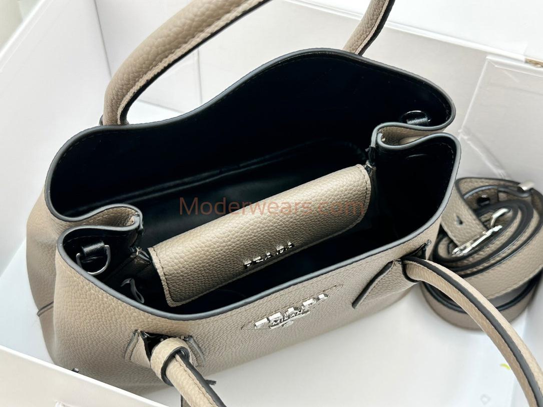Chic & Stylish Bags