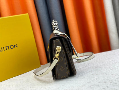 Chic & Stylish Bags
