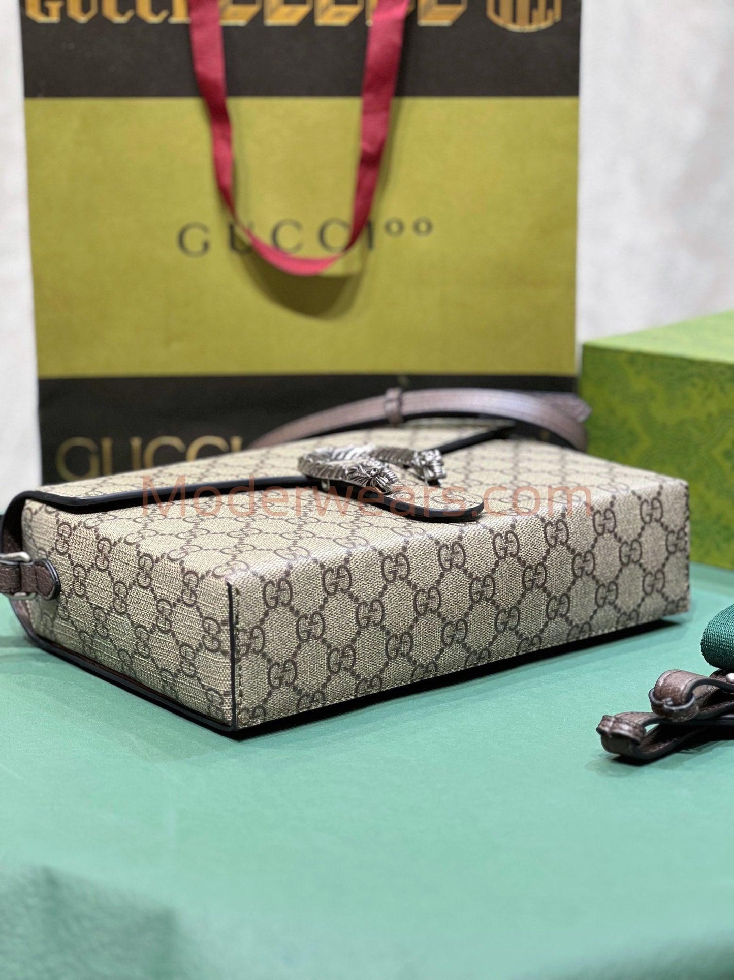 Chic & Stylish Bags