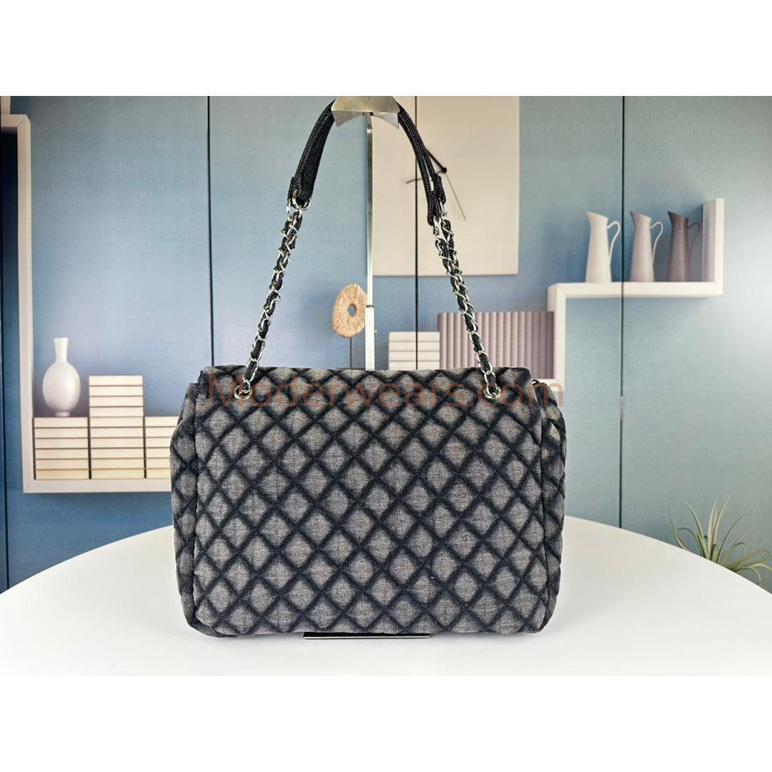 Chic & Stylish Bags