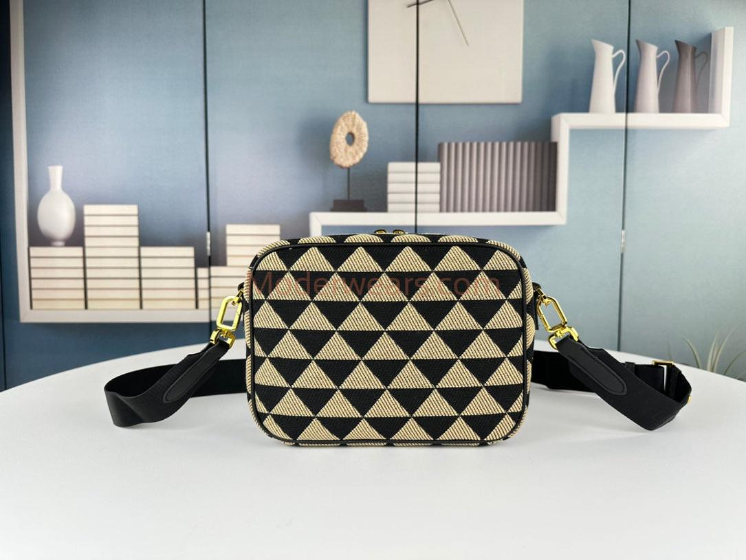 Chic & Stylish Bags
