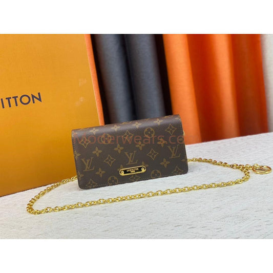 Chic & Stylish Bags