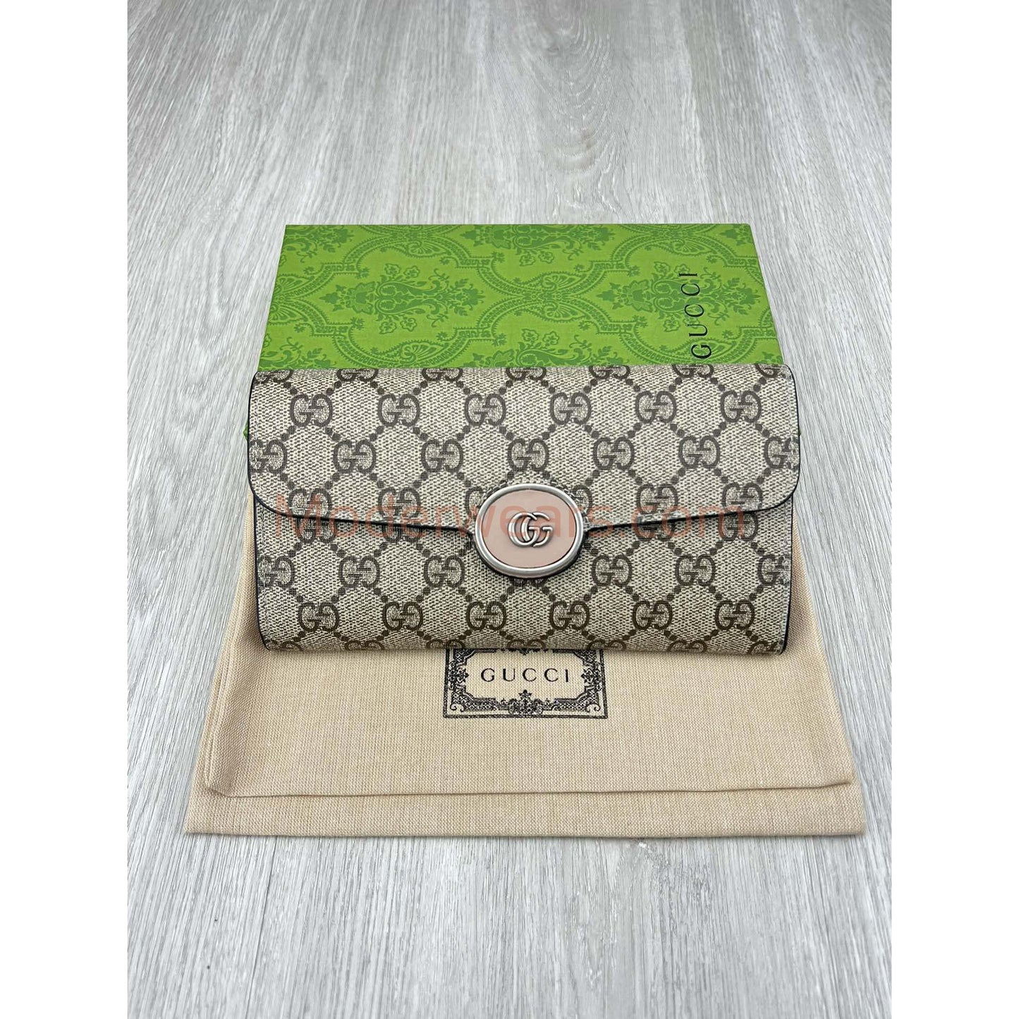 Chic & Stylish Bags