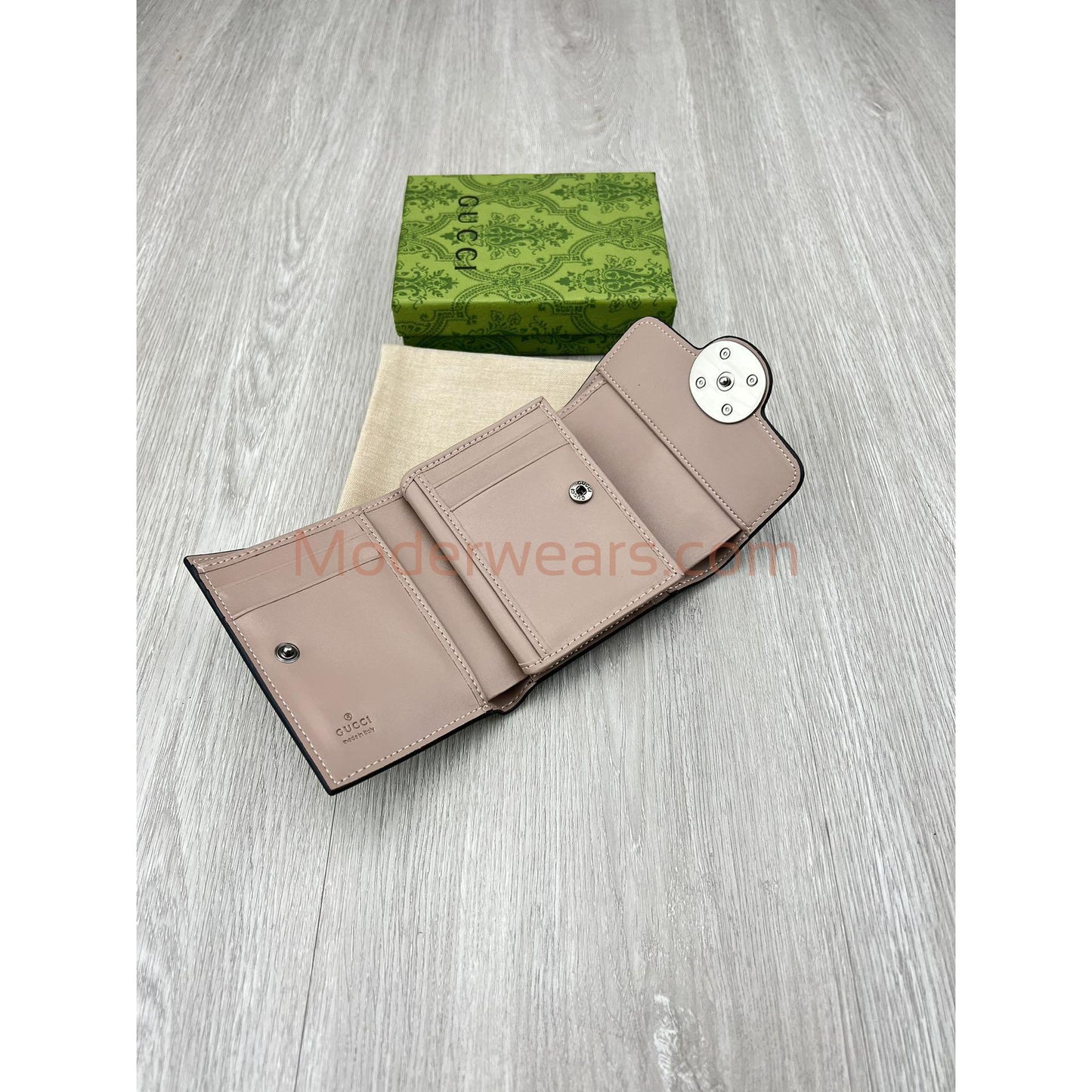 Chic & Stylish Bags