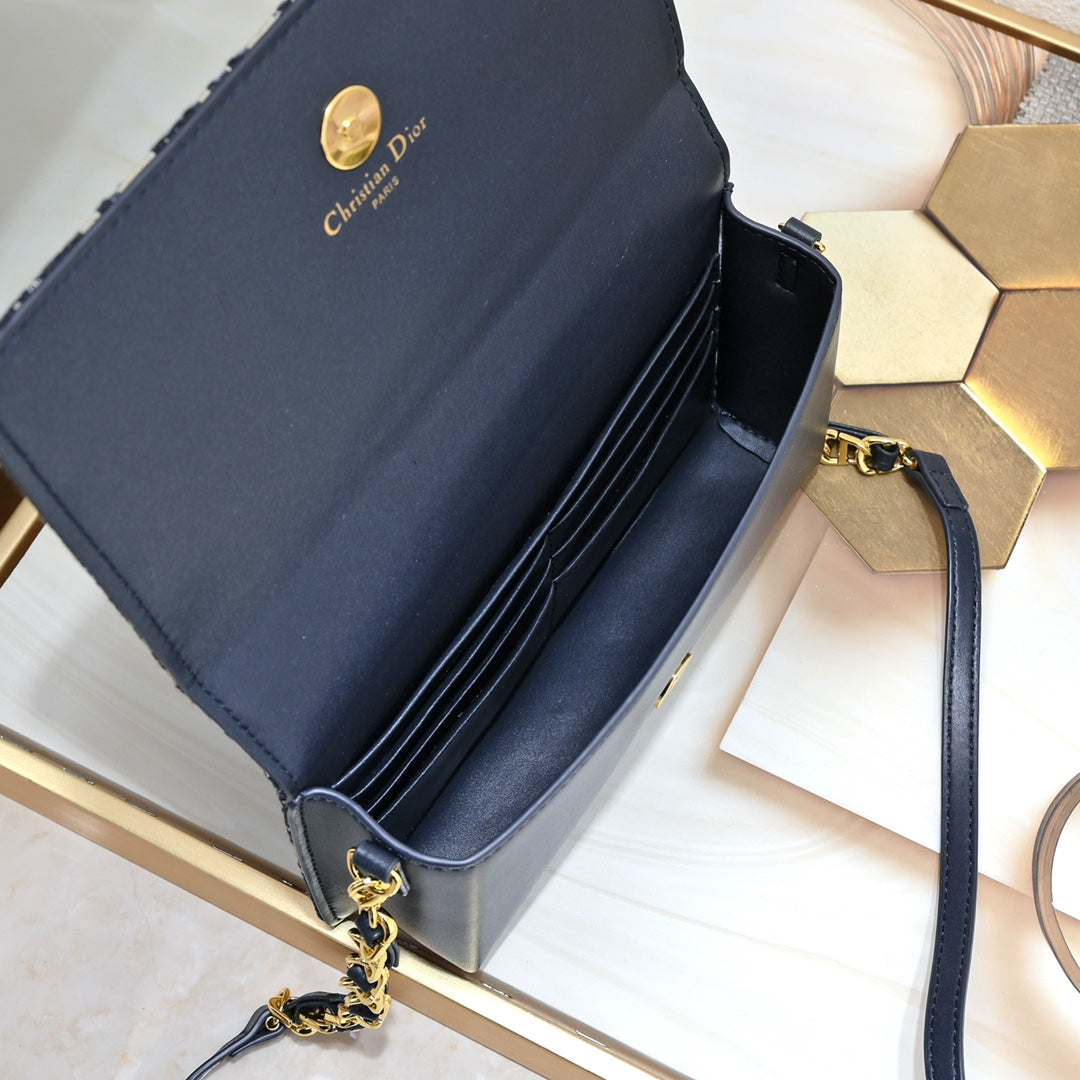 Chic & Stylish Bags