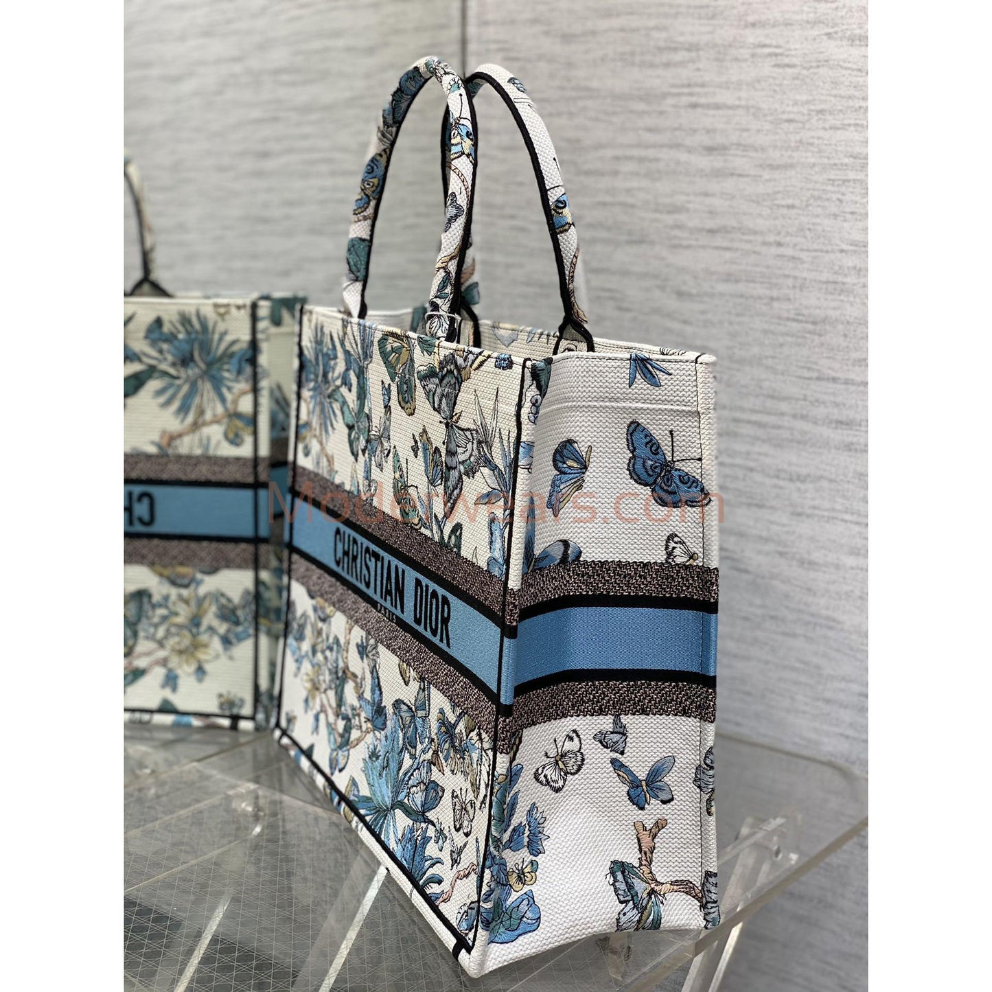 Chic & Stylish Bags