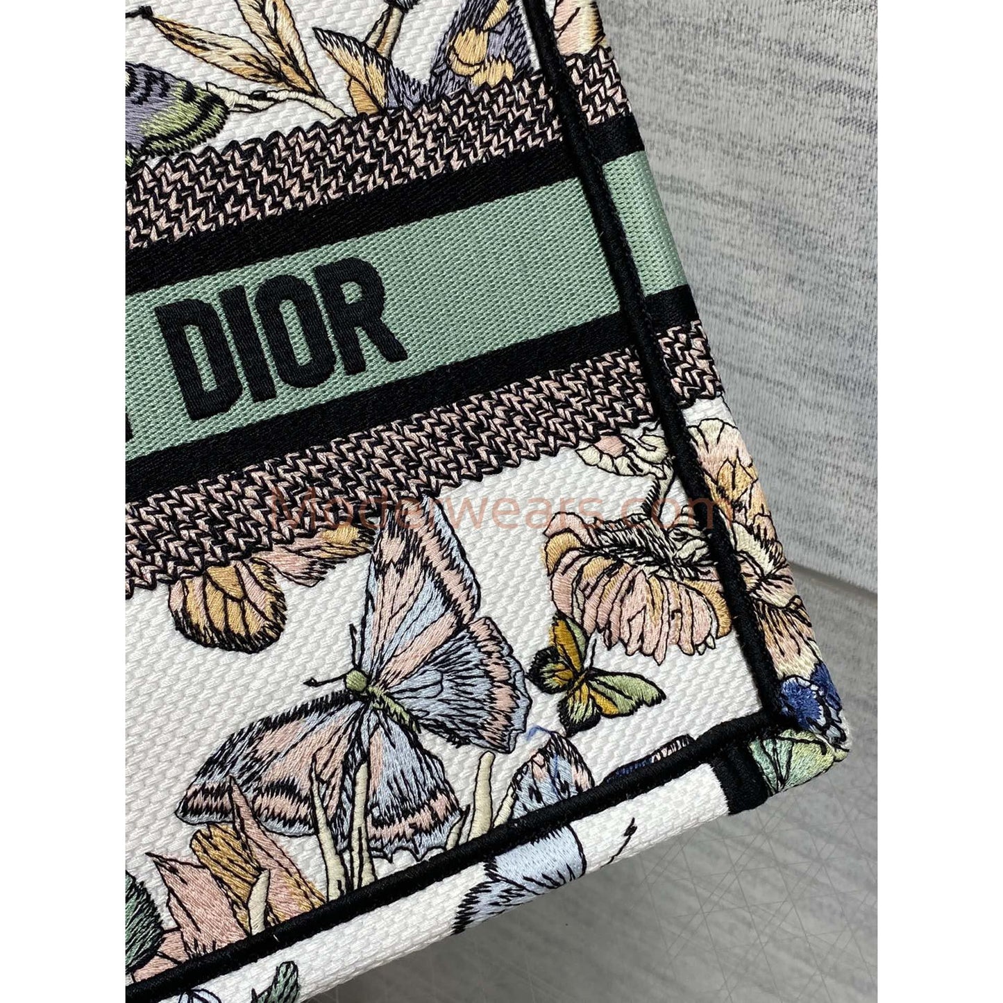 Chic & Stylish Bags