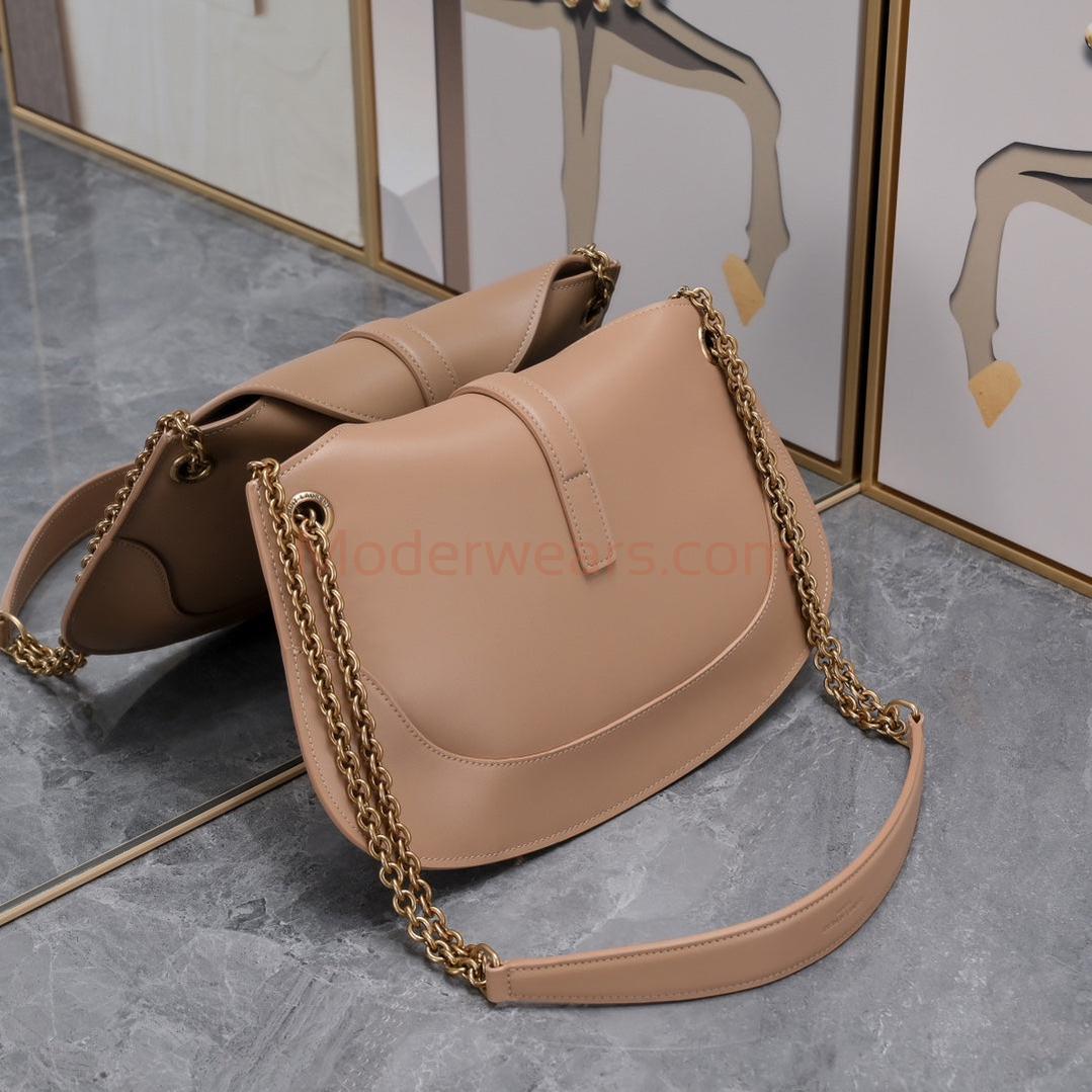 Chic & Stylish Bags