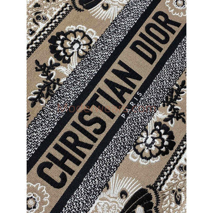 Chic & Stylish Bags