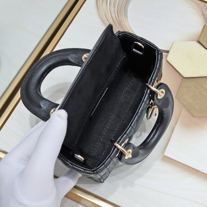 Chic & Stylish Bags