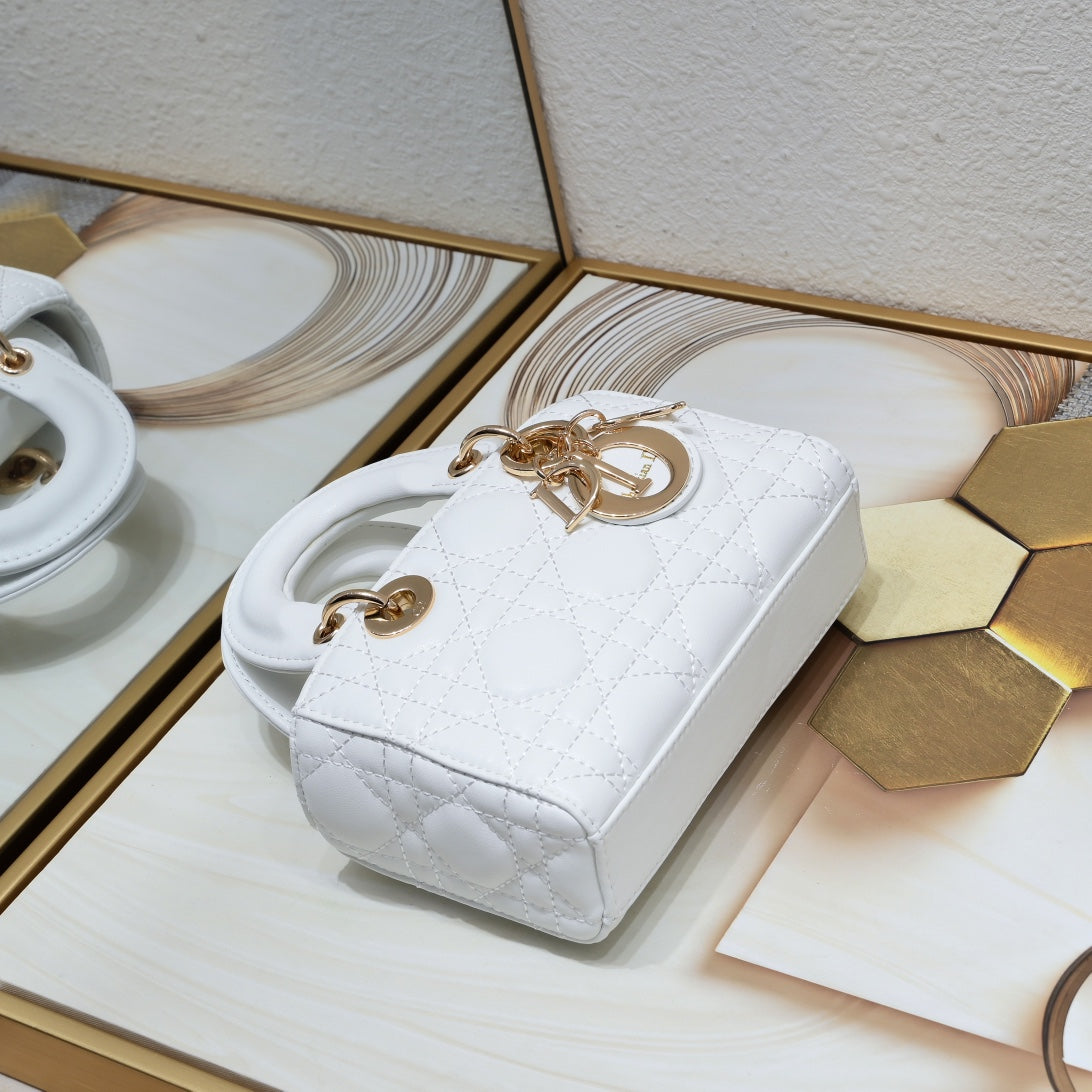 Chic & Stylish Bags