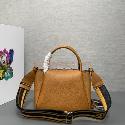 Chic & Stylish Bags
