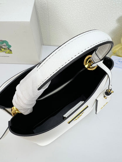 Chic & Stylish Bags