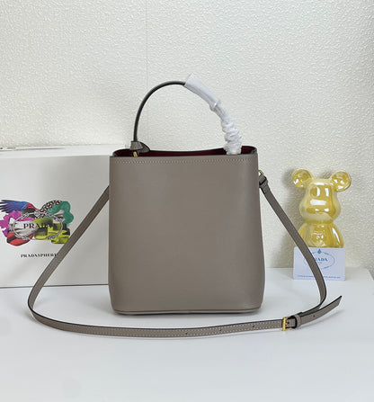 Chic & Stylish Bags