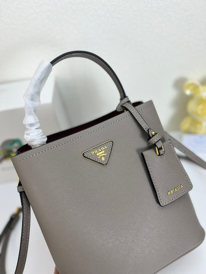 Chic & Stylish Bags