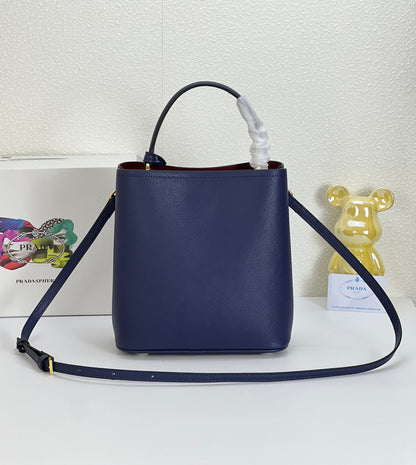 Chic & Stylish Bags