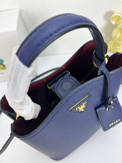 Chic & Stylish Bags