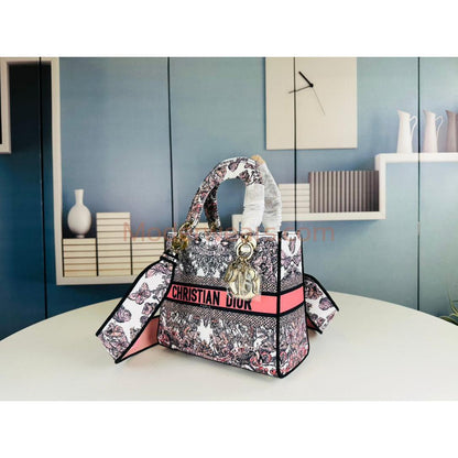 Chic & Stylish Bags